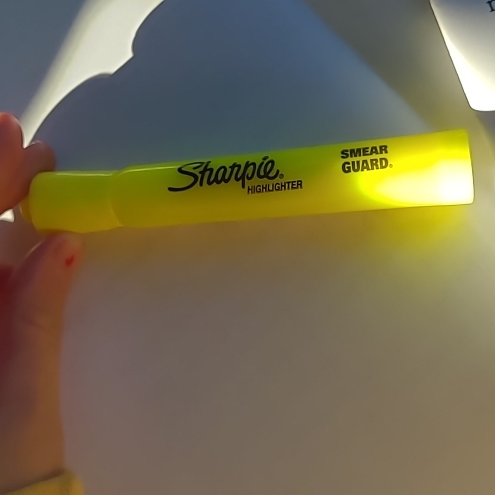 Sharpie - Picture 3 of 3